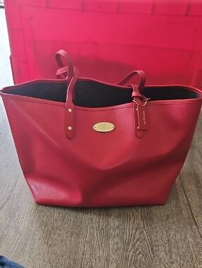 SPECIAL *** Authentic Coach Reversible City Tote Bag.